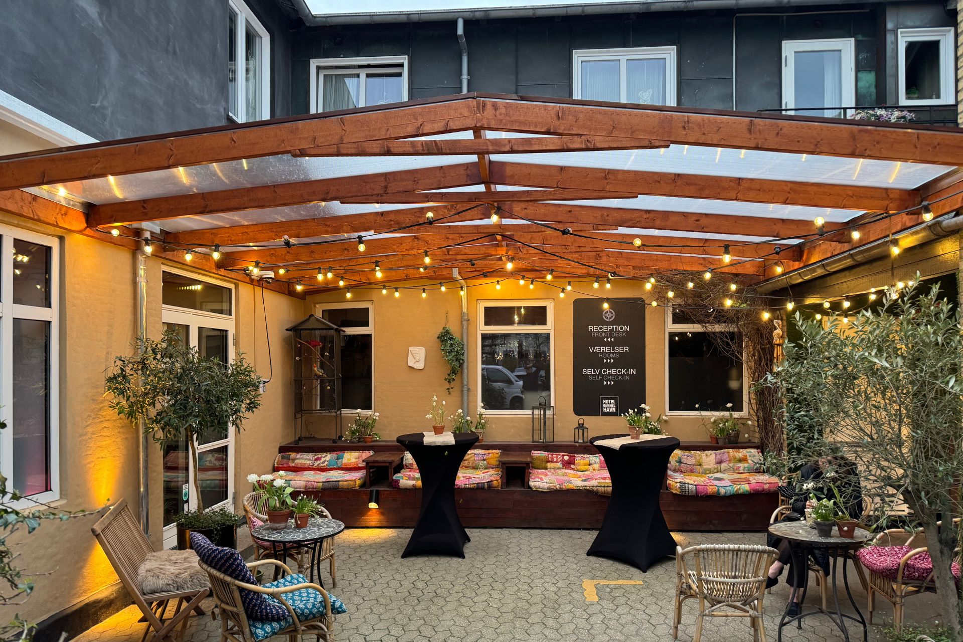 Indergård på hotellet. Foto: PR